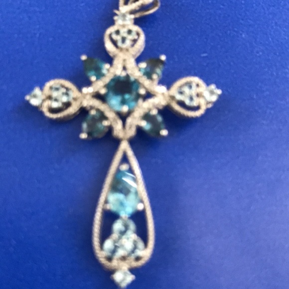 BLUE AND SILVER CHRISTIAN CROSS WITH SILVER CHAIN - Picture 3 of 4